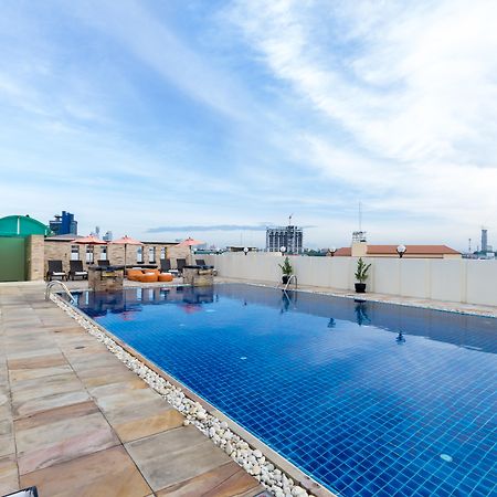 Nova Suites Pattaya By Compass Hospitality Екстериор снимка