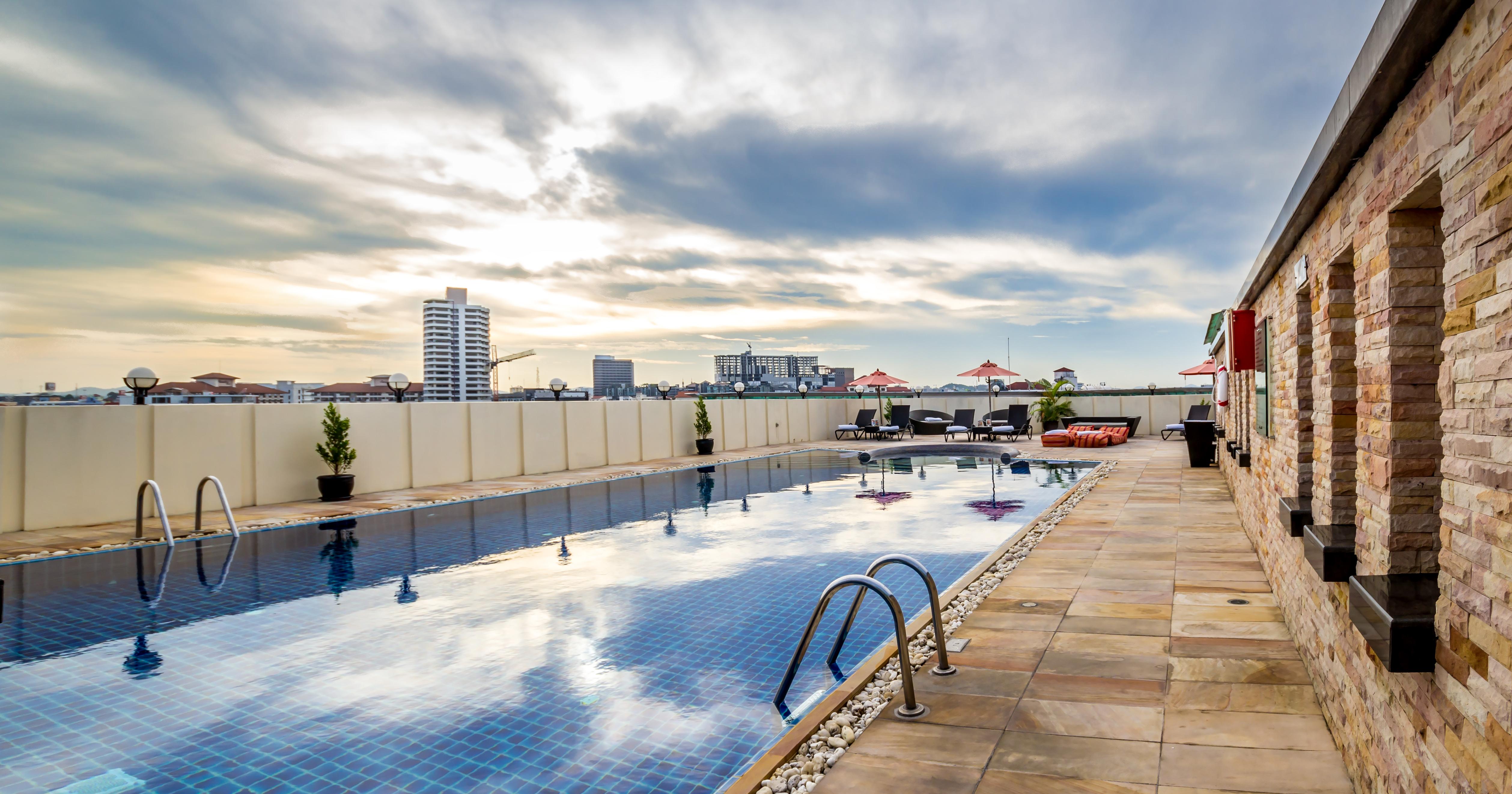 Nova Suites Pattaya By Compass Hospitality Екстериор снимка