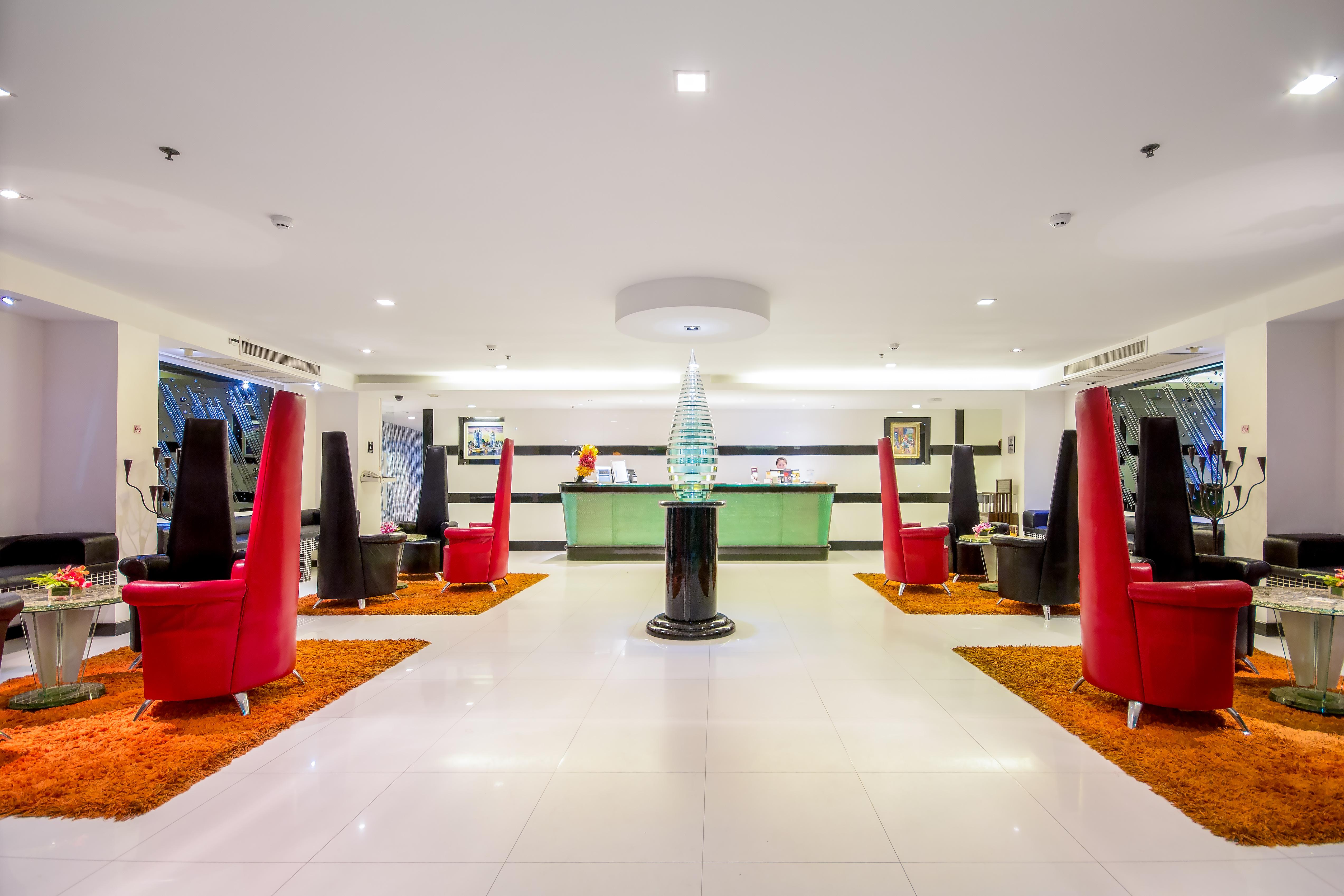 Nova Suites Pattaya By Compass Hospitality Екстериор снимка
