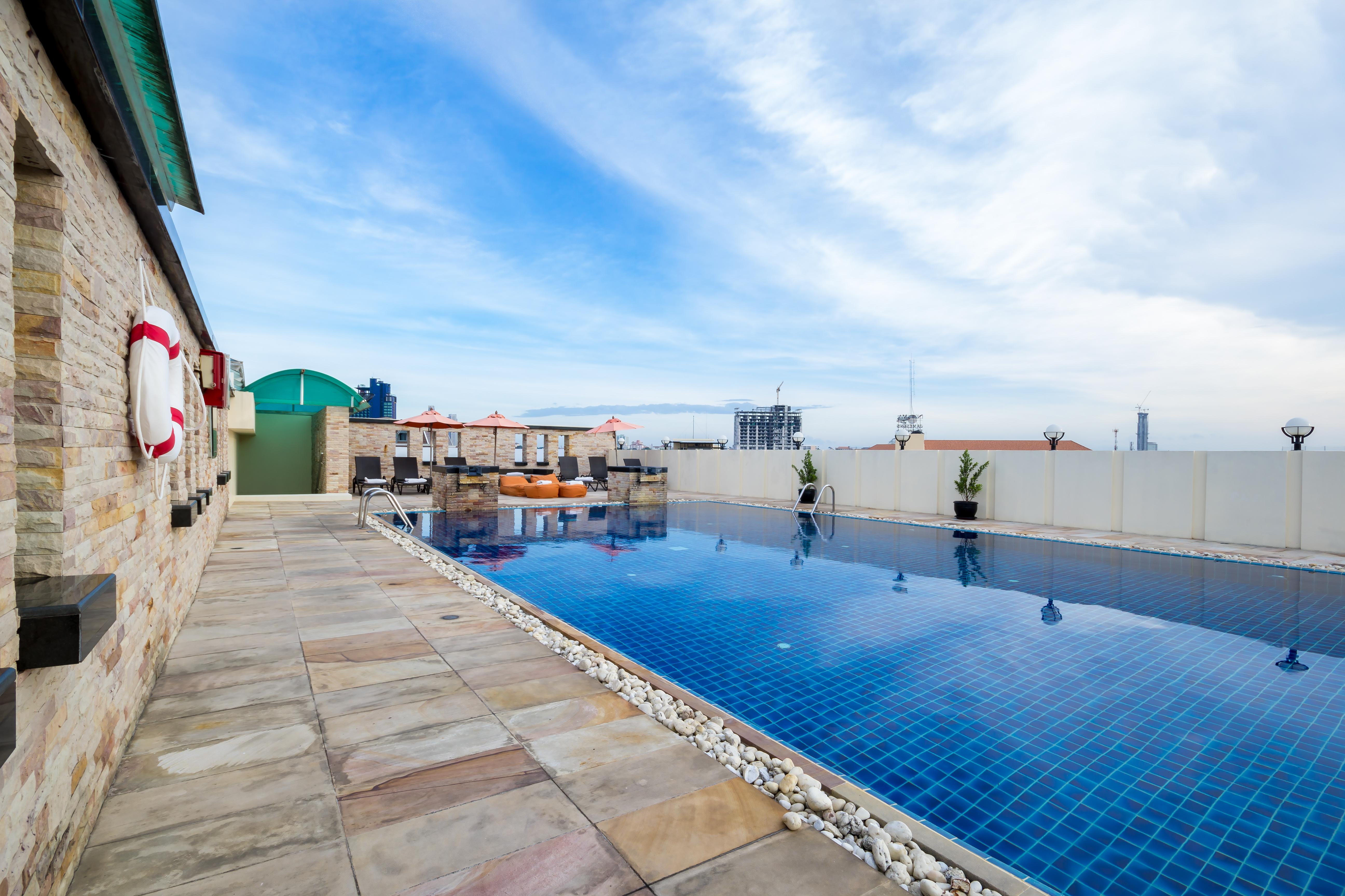 Nova Suites Pattaya By Compass Hospitality Екстериор снимка