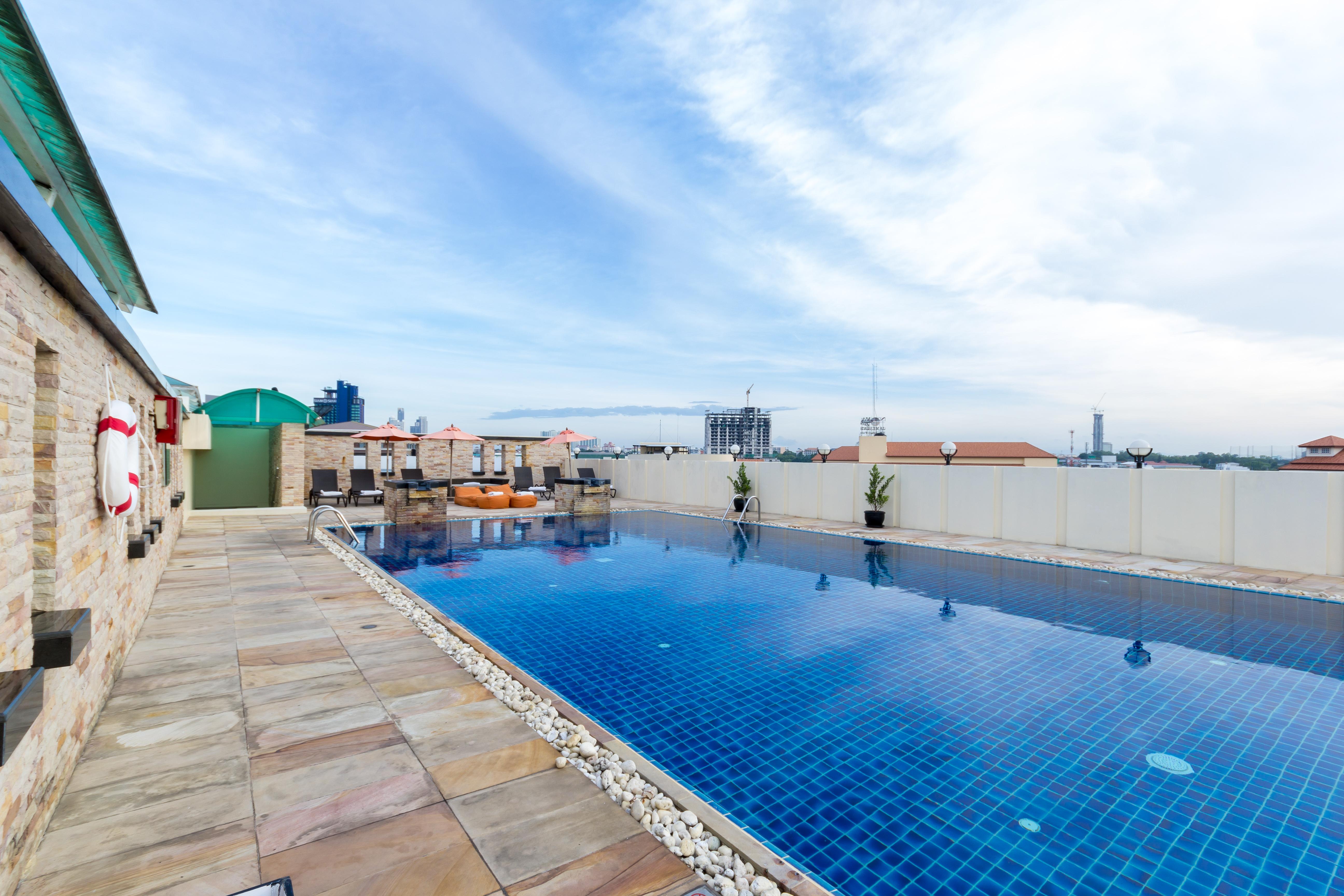 Nova Suites Pattaya By Compass Hospitality Екстериор снимка