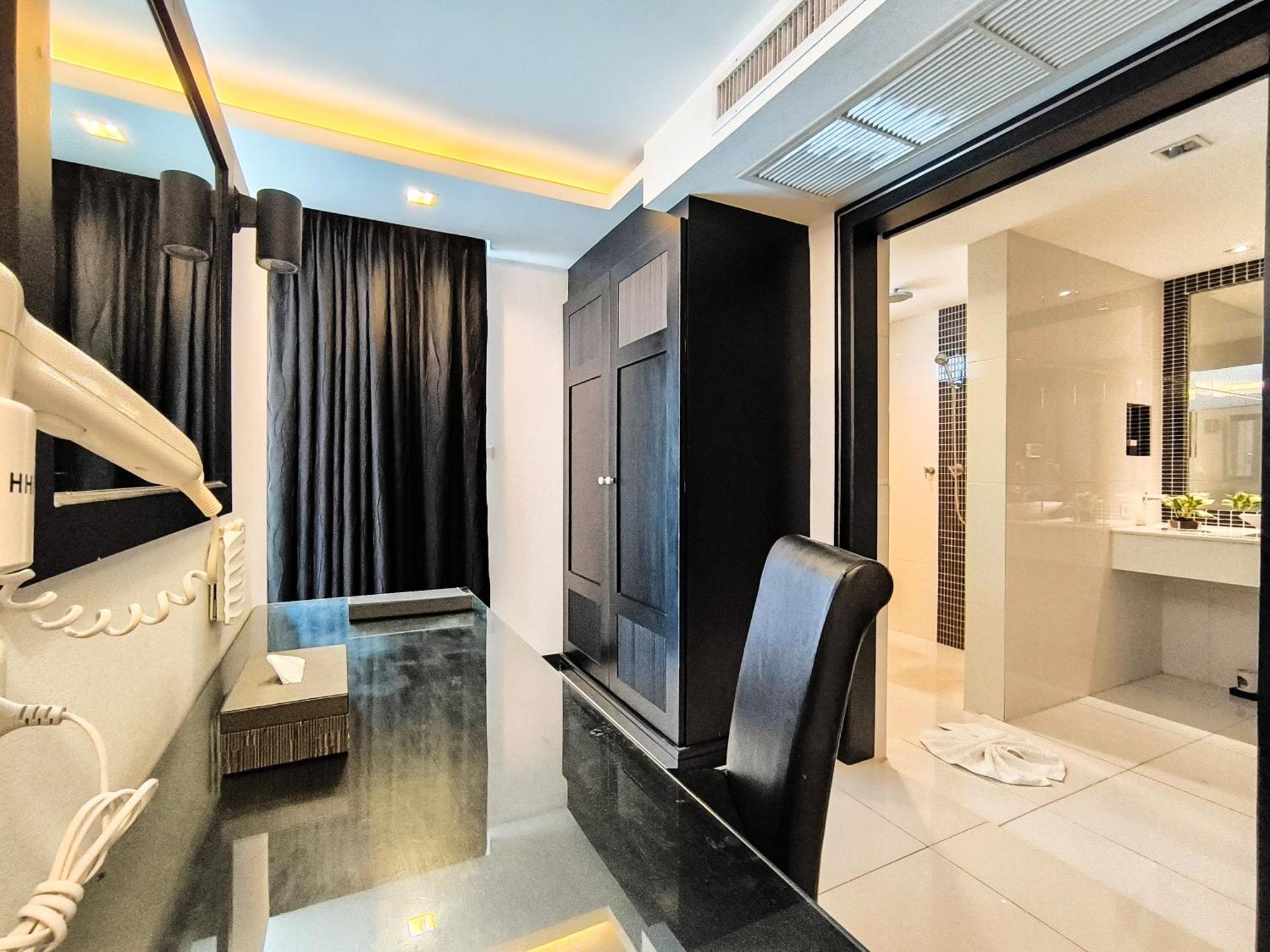 Nova Suites Pattaya By Compass Hospitality Екстериор снимка