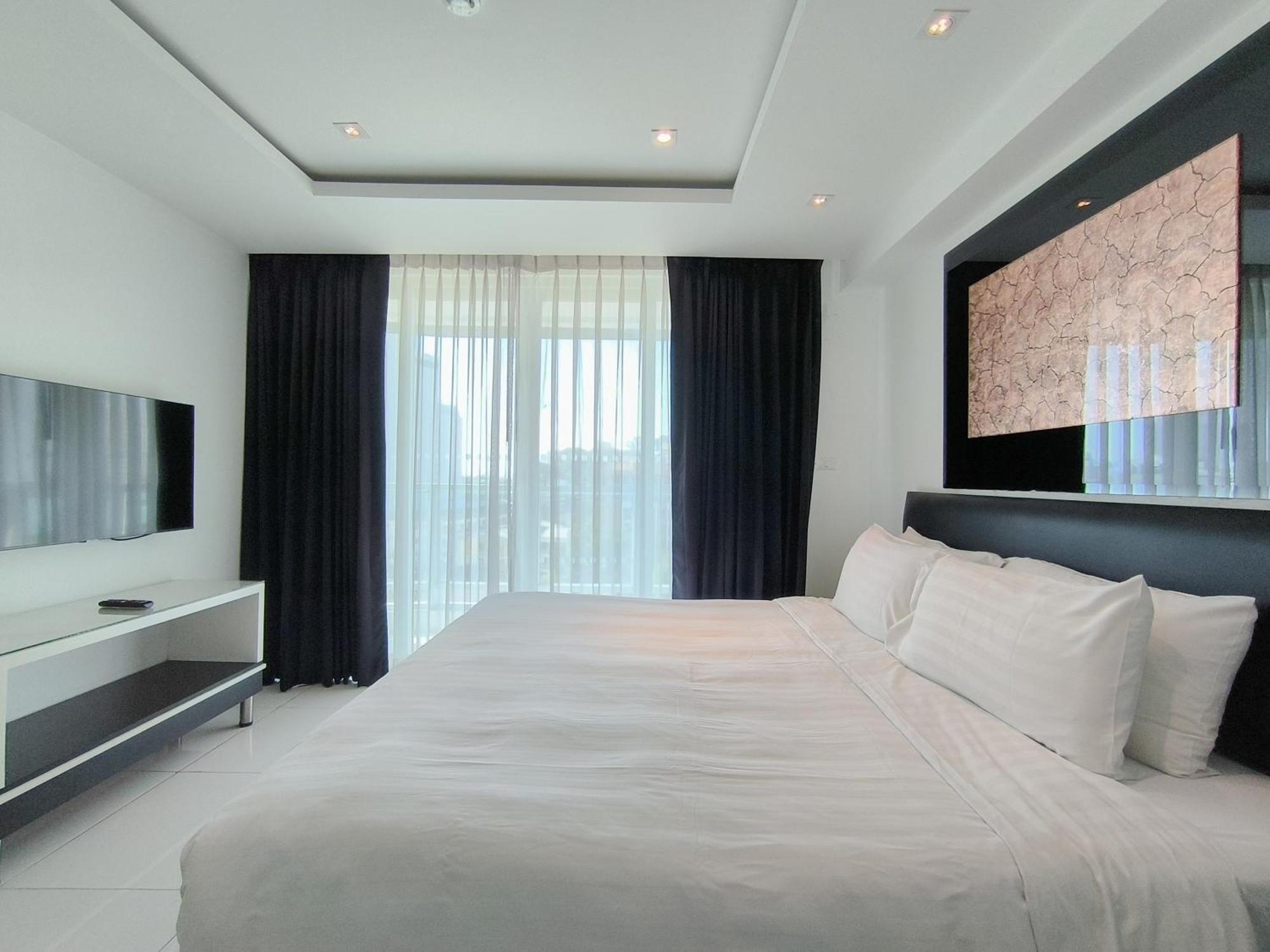 Nova Suites Pattaya By Compass Hospitality Екстериор снимка