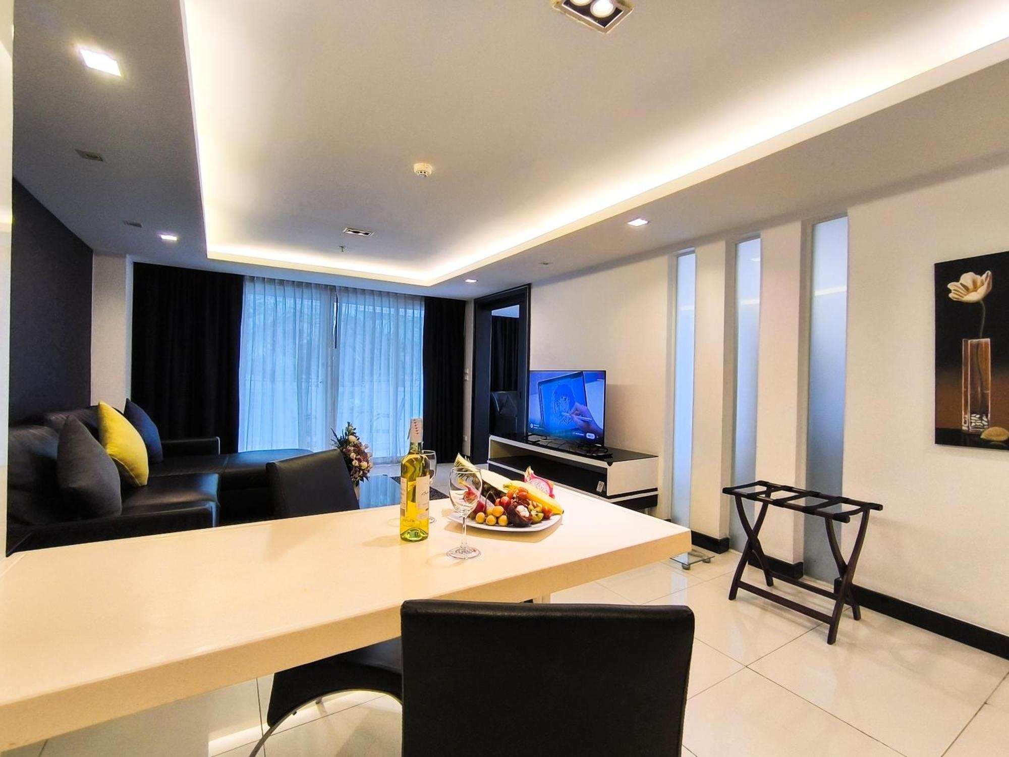 Nova Suites Pattaya By Compass Hospitality Екстериор снимка