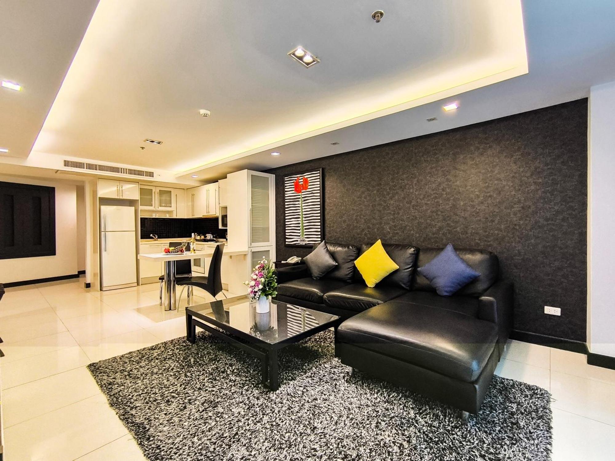 Nova Suites Pattaya By Compass Hospitality Екстериор снимка