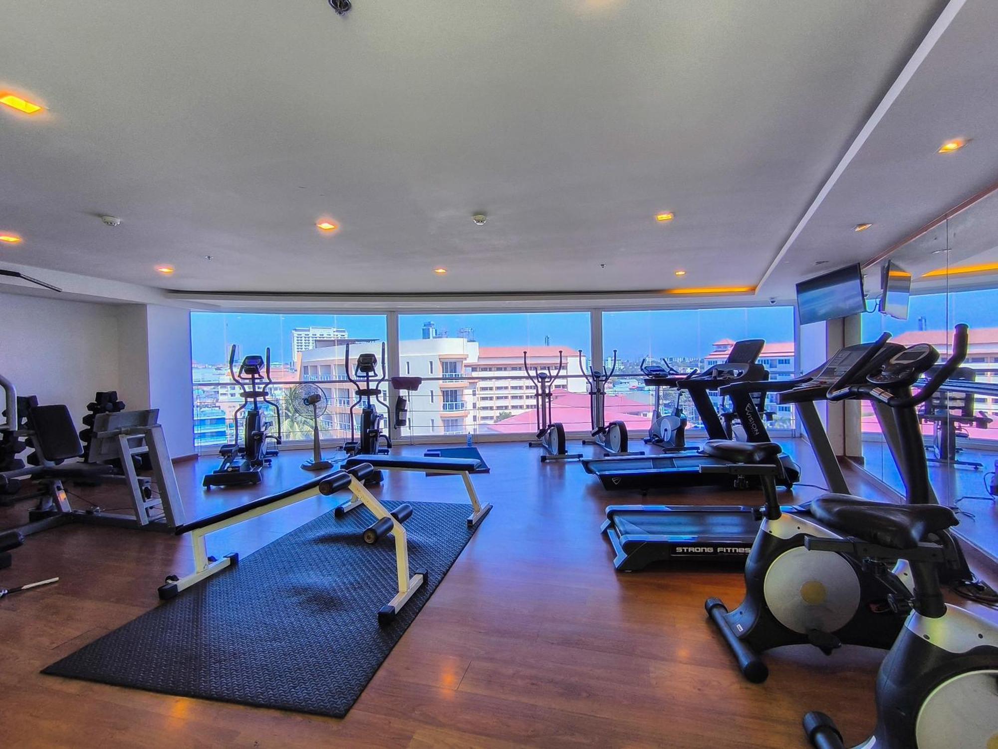 Nova Suites Pattaya By Compass Hospitality Екстериор снимка