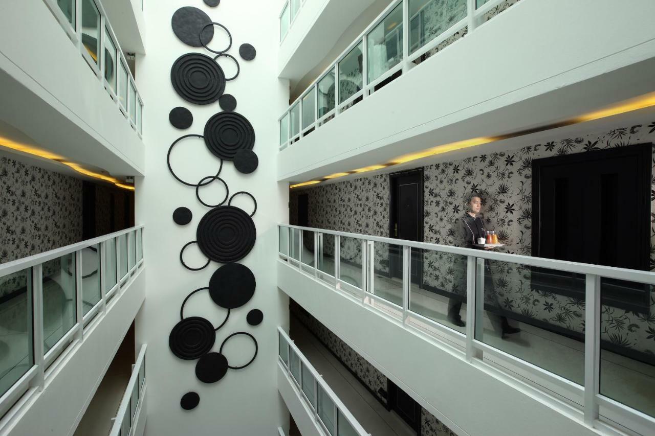 Nova Suites Pattaya By Compass Hospitality Екстериор снимка